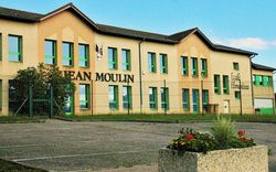 ...Ecole primaire Jean Moulin